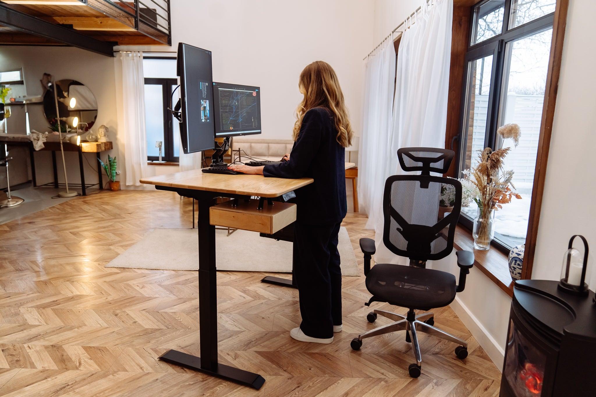 Як вибрати оптимальний стіл з регулюванням висоти - TEHNOTABLE