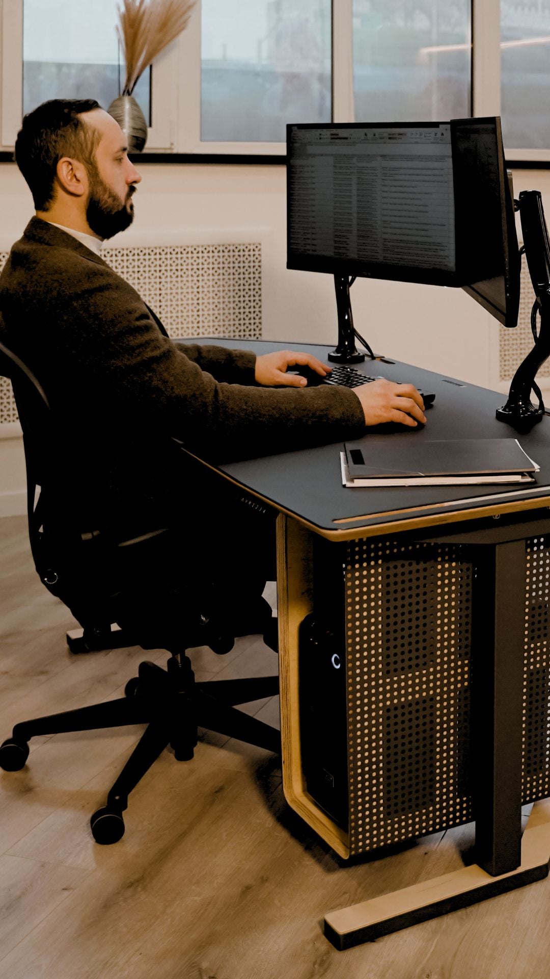 Дизайнерський стіл з регулюванням висоти WPN