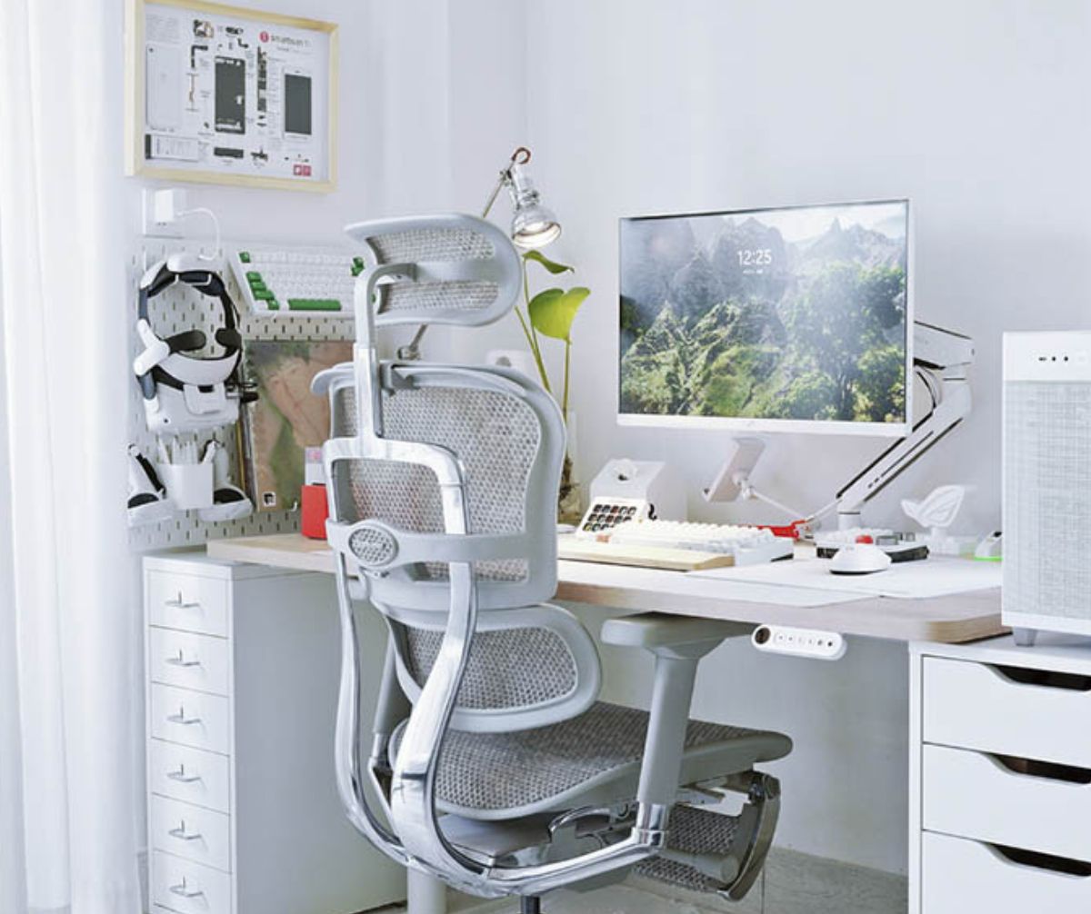 Ергономічне крісло Ergohuman Elite 2 з підставкою для ніг, сітчастою спинкою та мультирегулювання