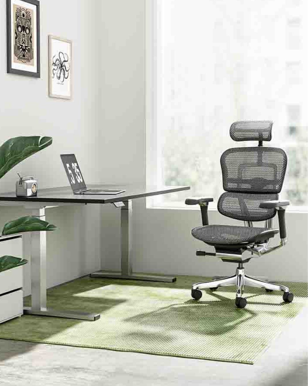 Ергономічне крісло ERGOHUMAN LUXURY 2 з сіткою та регулюванням чорне