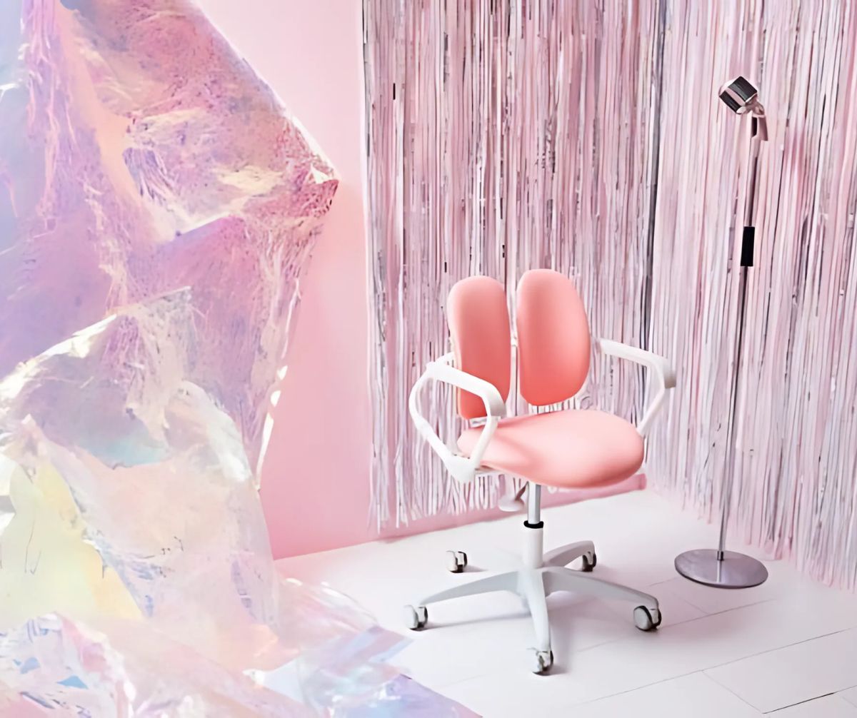 Рожеве крісло для дітей DUOREST MILKY з ортопедичною спинкою та регулюванням висоти