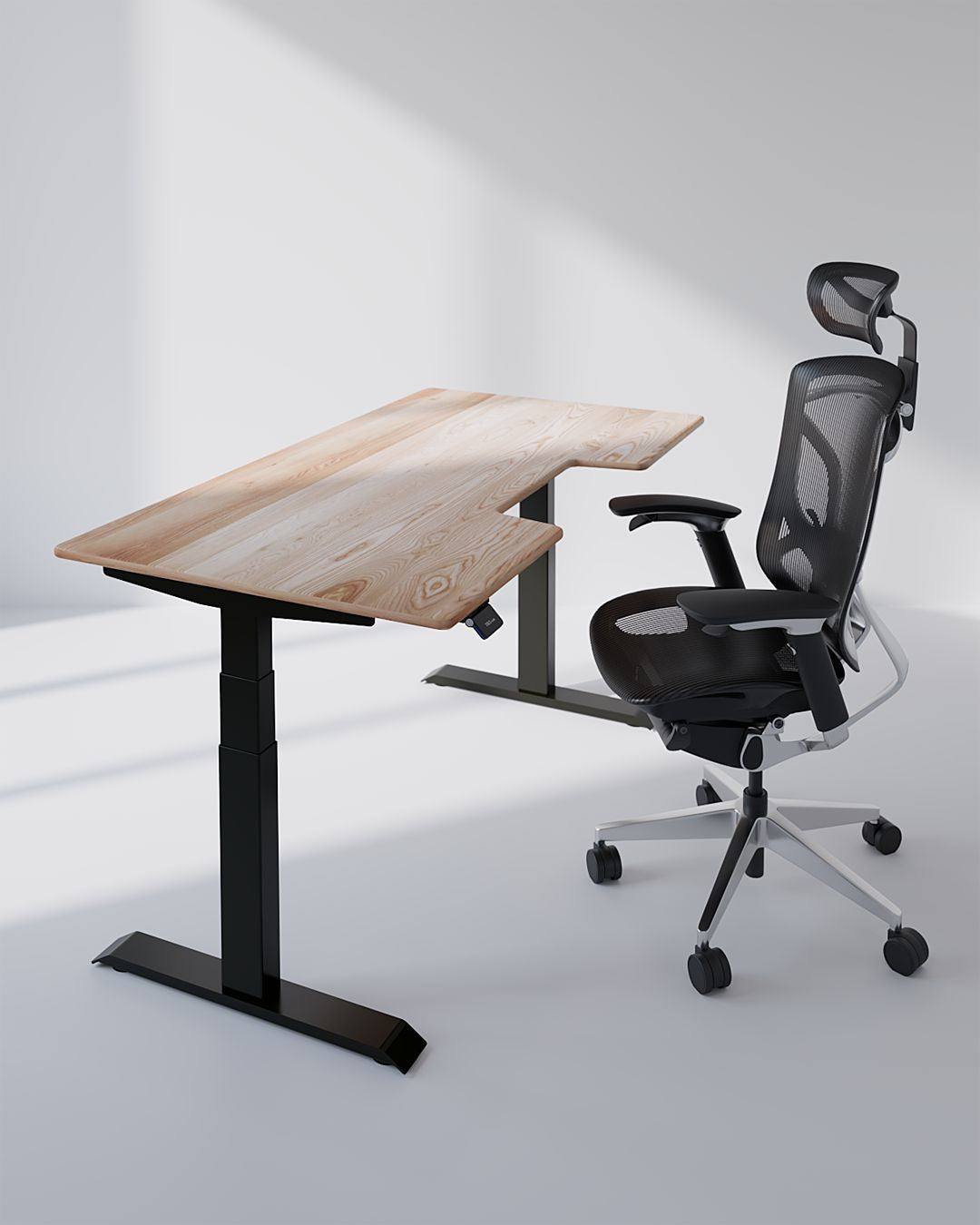 Стіл RockSolid з регулюванням висоти та стільницею з ясена