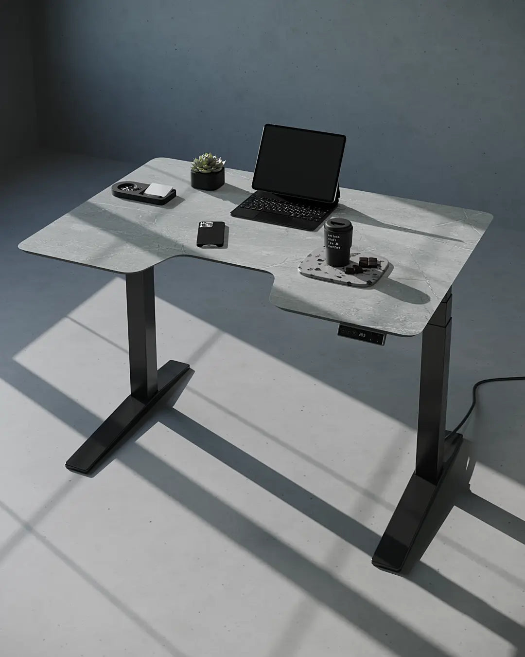 Стіл з регулюванням висоти Streamline зі стільницею з HPL компакт плити 12 мм