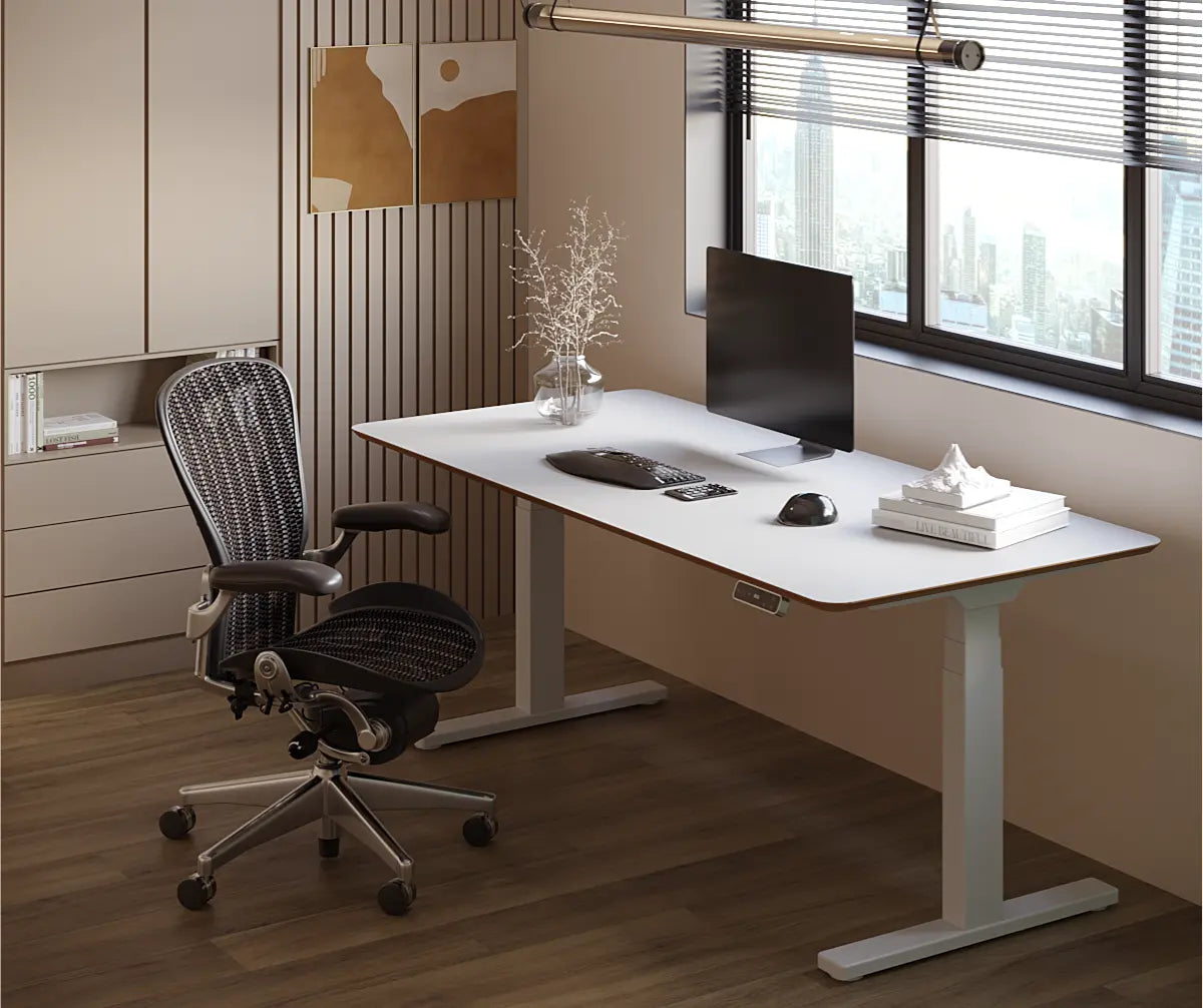 Стіл з регулюванням висоти Best Fit Pro з білою стільницею з HPL на фанері