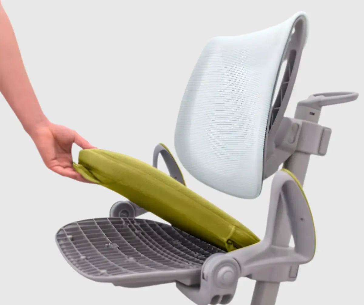 Дитяче крісло Galaxy для школяра з регульованим сидінням і підніжкою