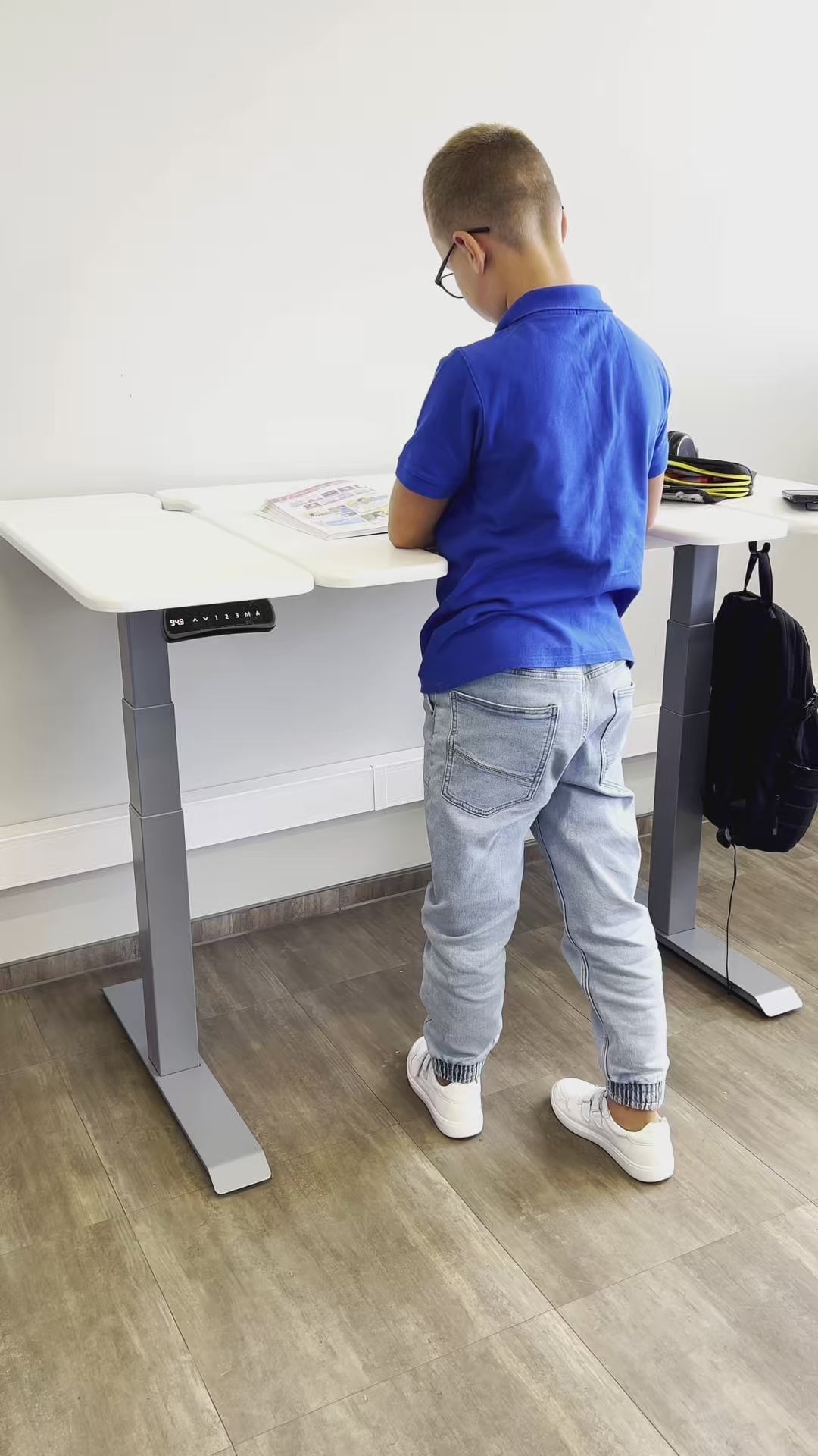 Стіл з нахильною стільницею BestFit